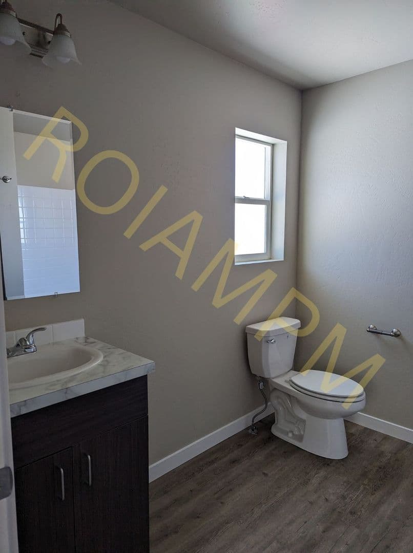 Jerome Apartment: 1215 South Eisenhower Street
