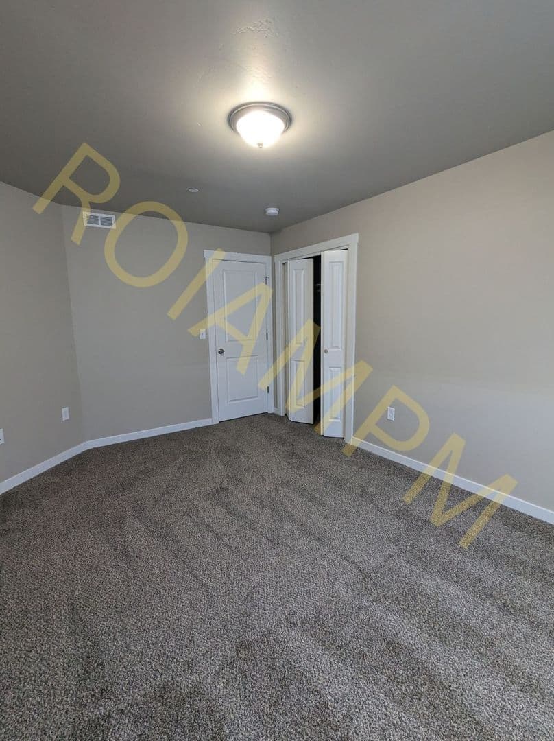 Jerome Apartment: 1215 South Eisenhower Street