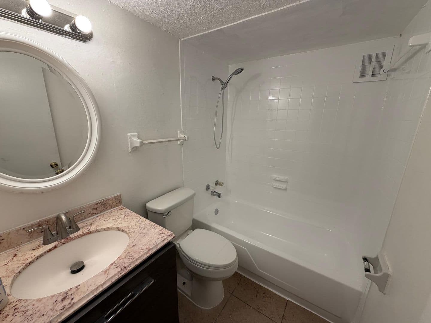 Orlando House: 5325 Curry Ford Rd.