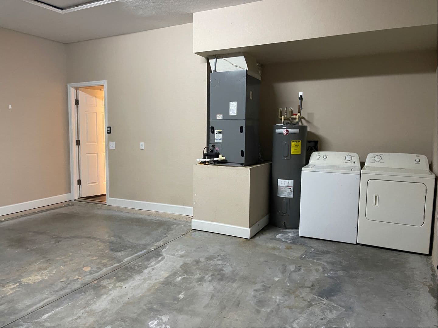 Winter Haven House: 1451 Salisbury Drive