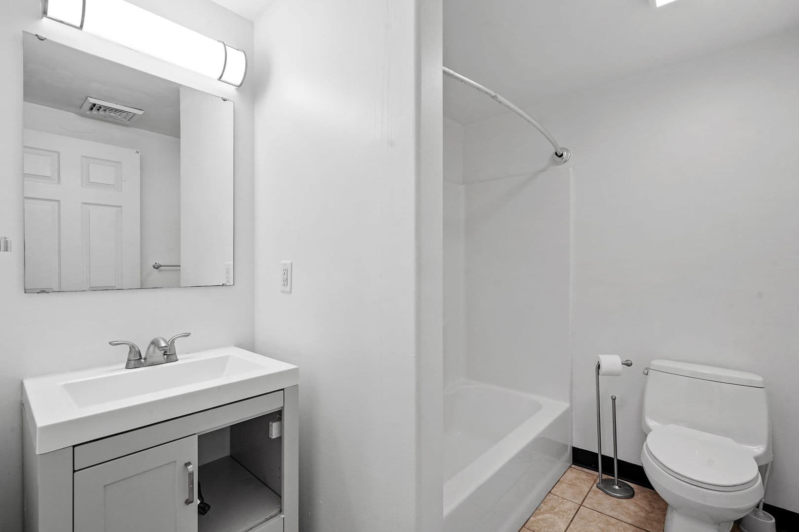 Binghamton Apartment: 215 State St.