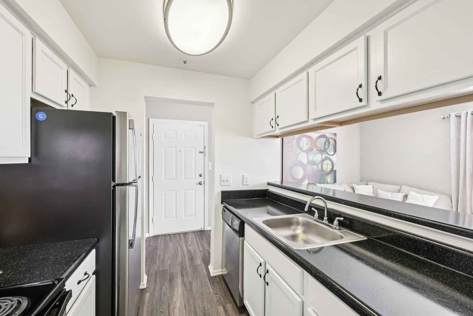 Elkridge Apartment: 7050-7136 Ducketts Lane