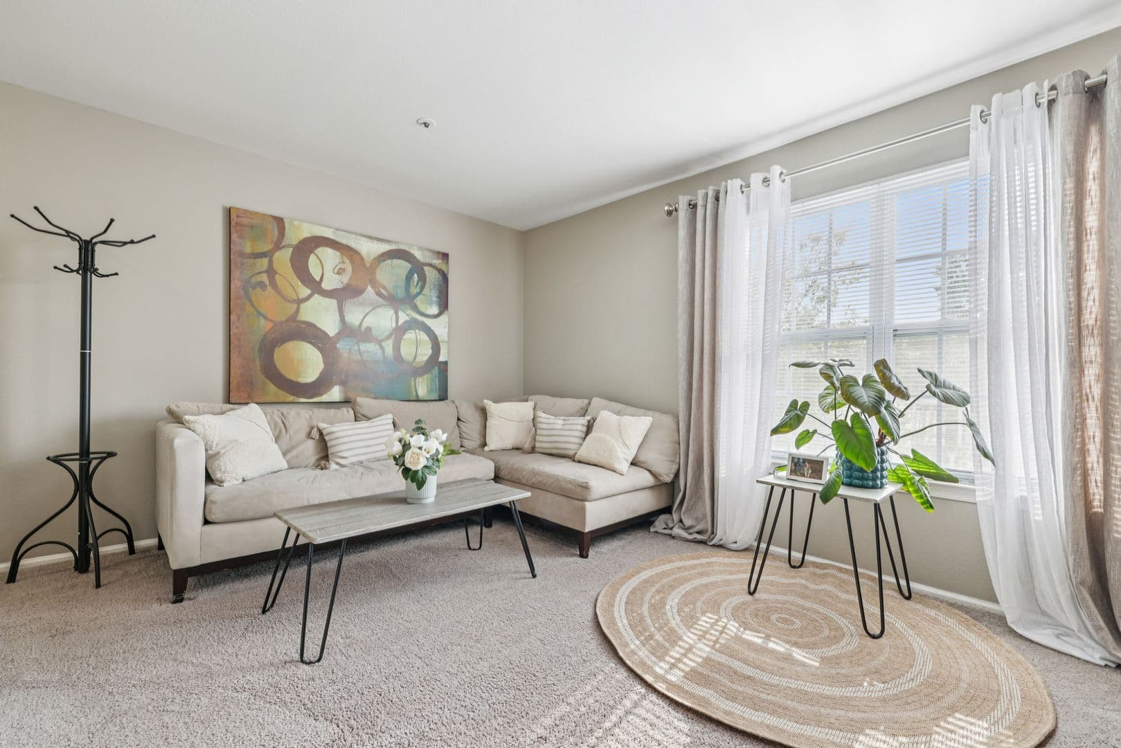 Elkridge Apartment: 7050-7136 Ducketts Lane
