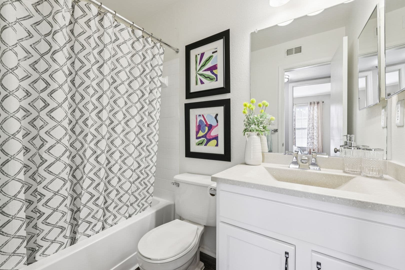 Elkridge Apartment: 7050-7136 Ducketts Lane