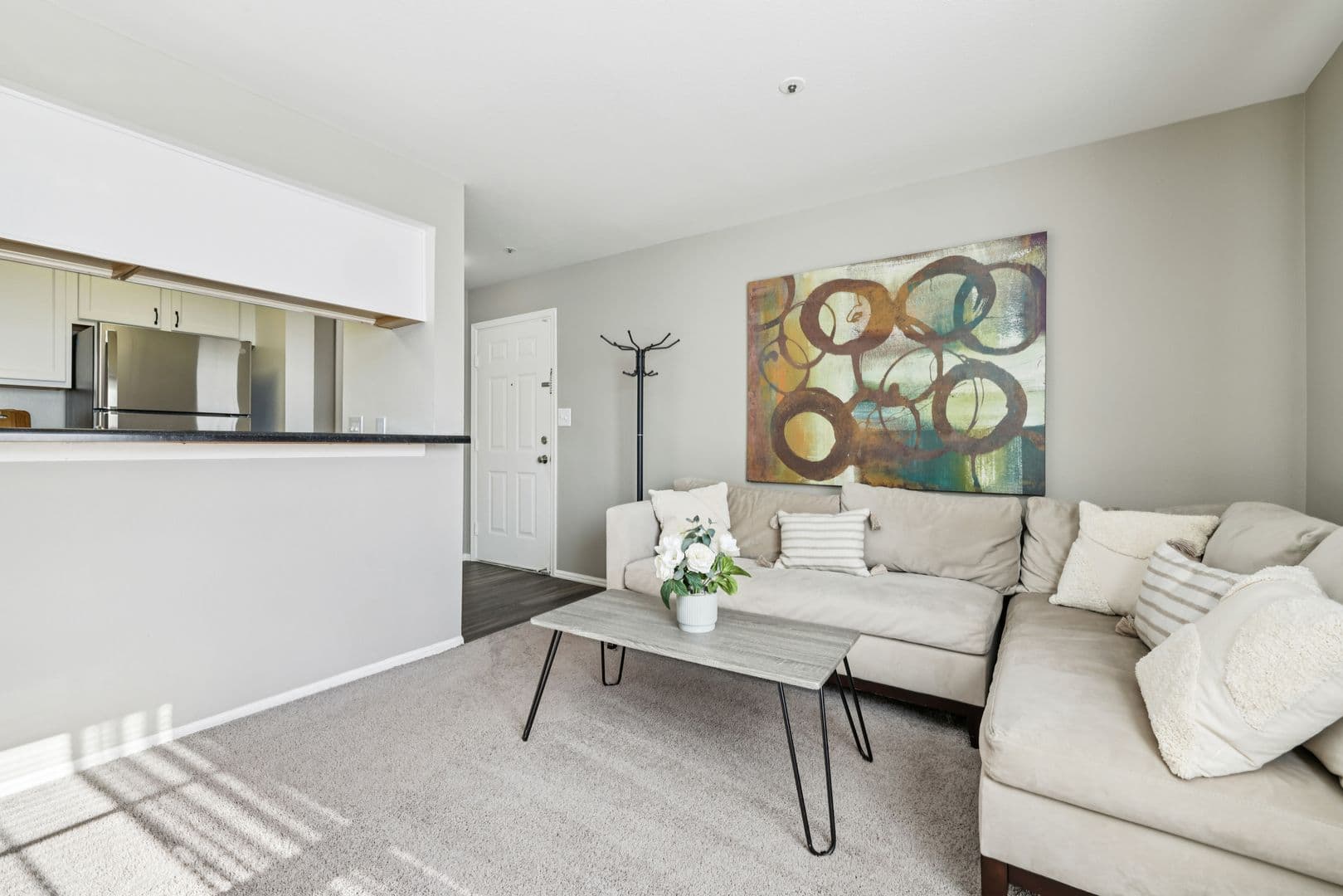 Elkridge Apartment: 7050-7136 Ducketts Lane