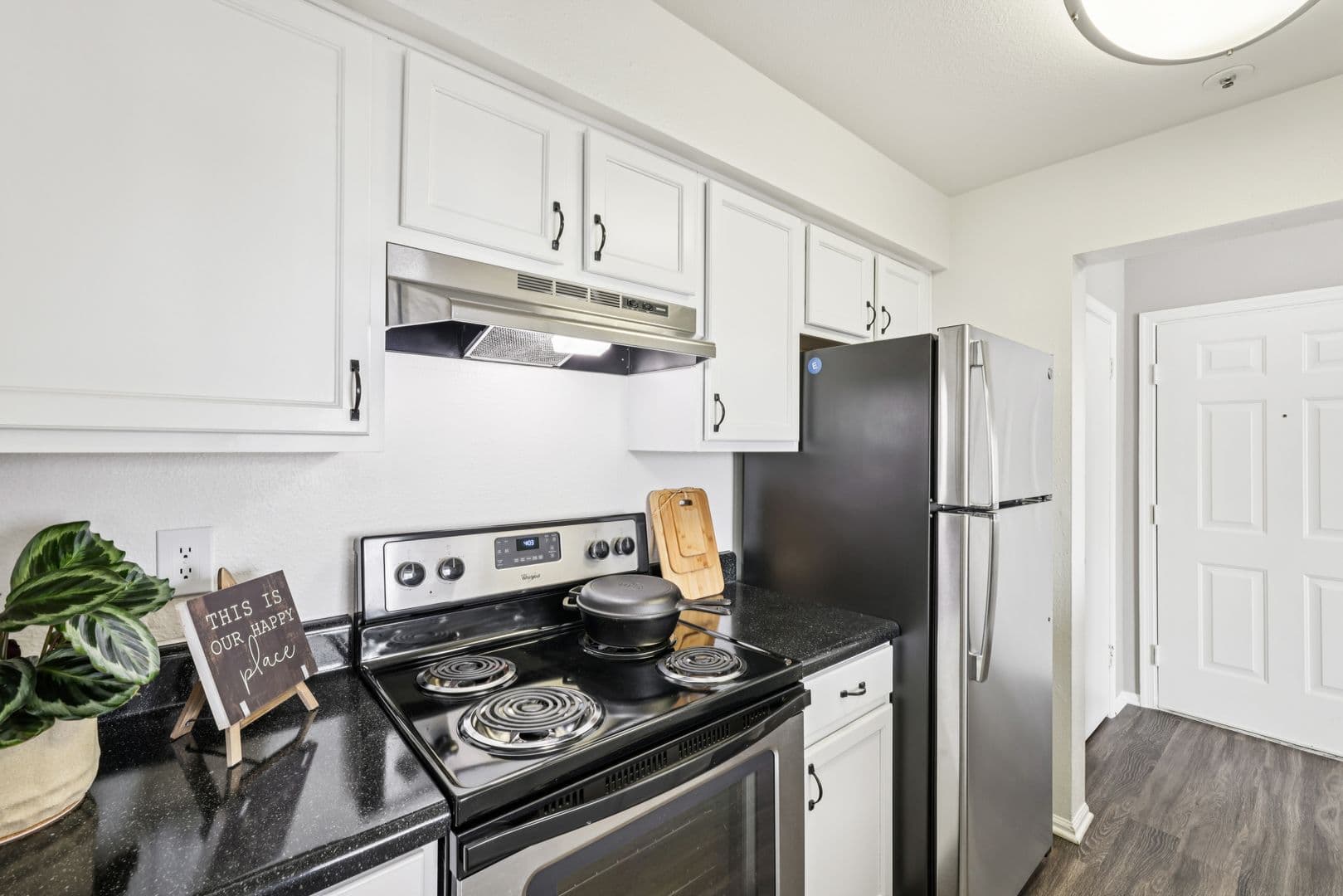 Elkridge Apartment: 7050-7136 Ducketts Lane