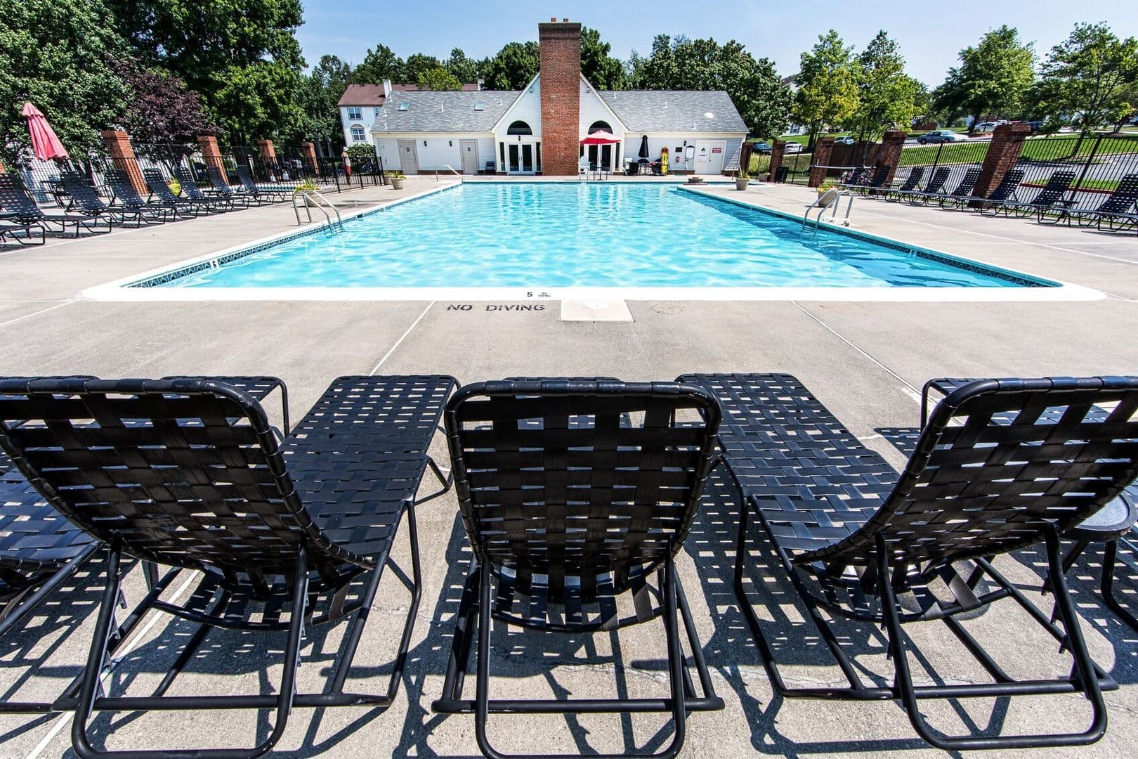 Elkridge Apartment: 7050-7136 Ducketts Lane