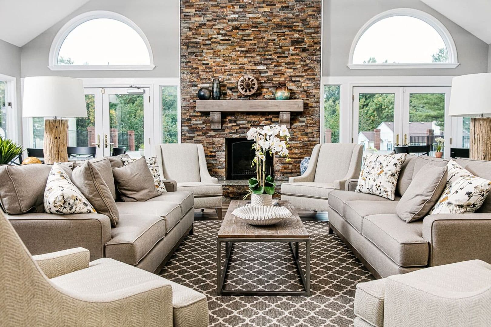 Elkridge Apartment: 7050-7136 Ducketts Lane