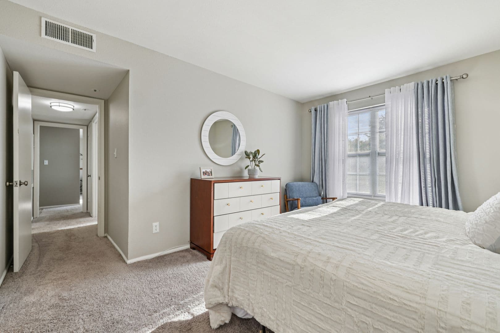 Elkridge Apartment: 7050-7136 Ducketts Lane