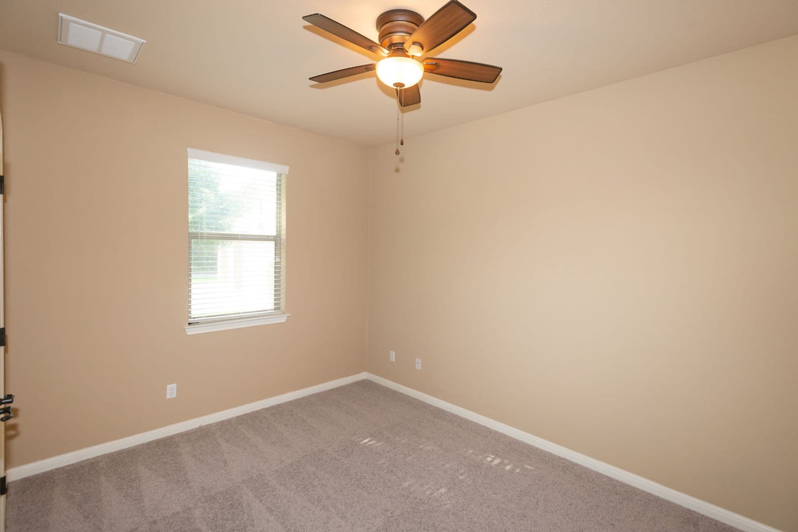 Round Rock House: 1078 Sussex Way
