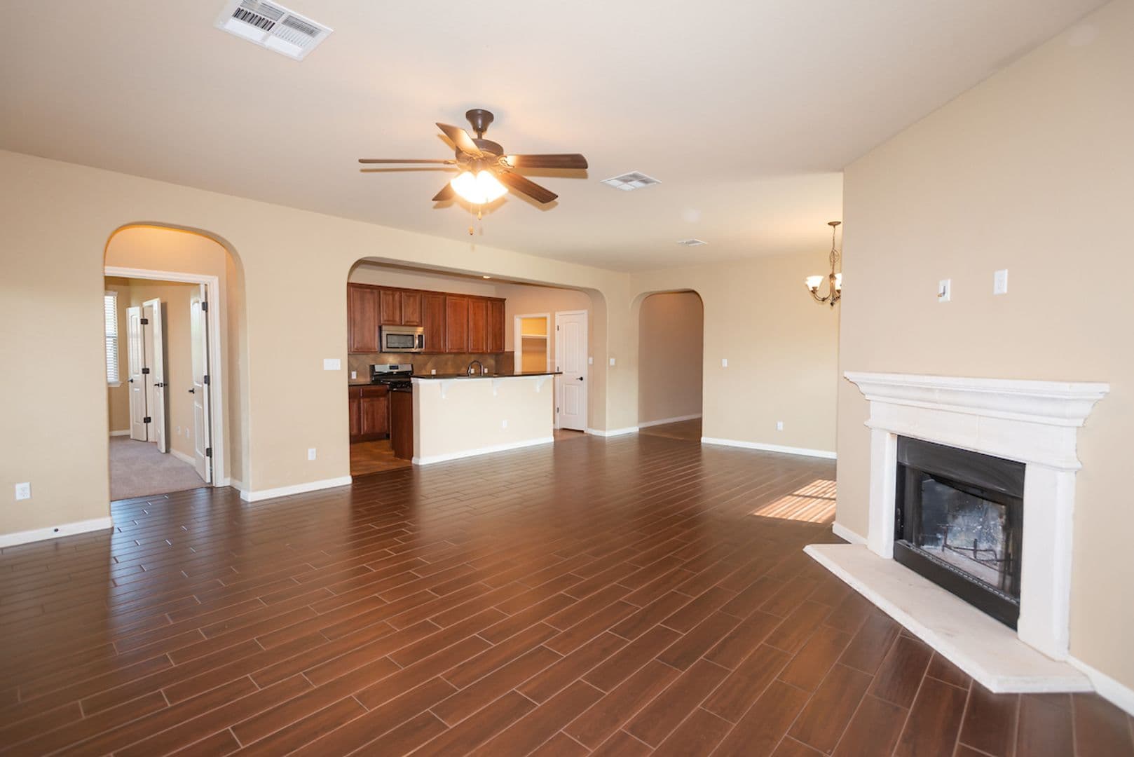 Round Rock House: 1078 Sussex Way