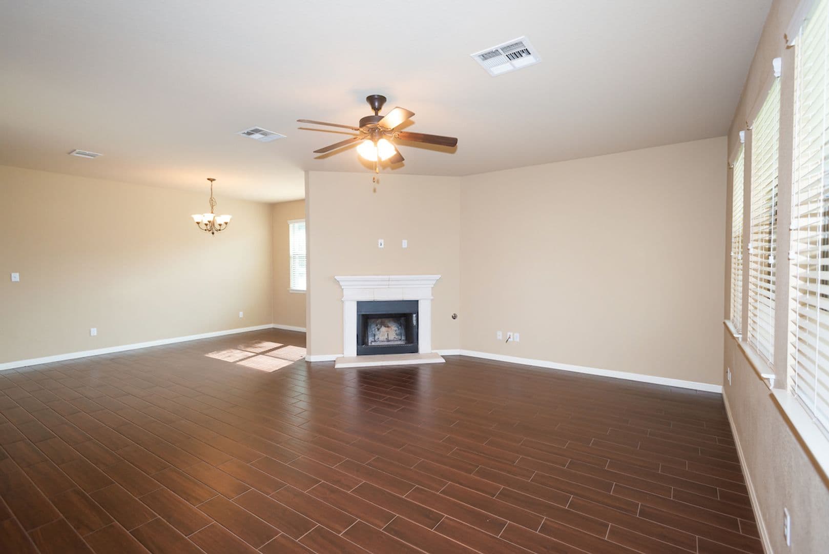 Round Rock House: 1078 Sussex Way