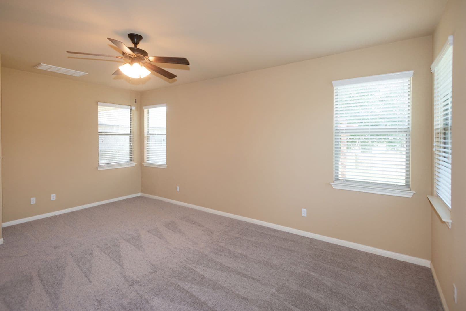 Round Rock House: 1078 Sussex Way