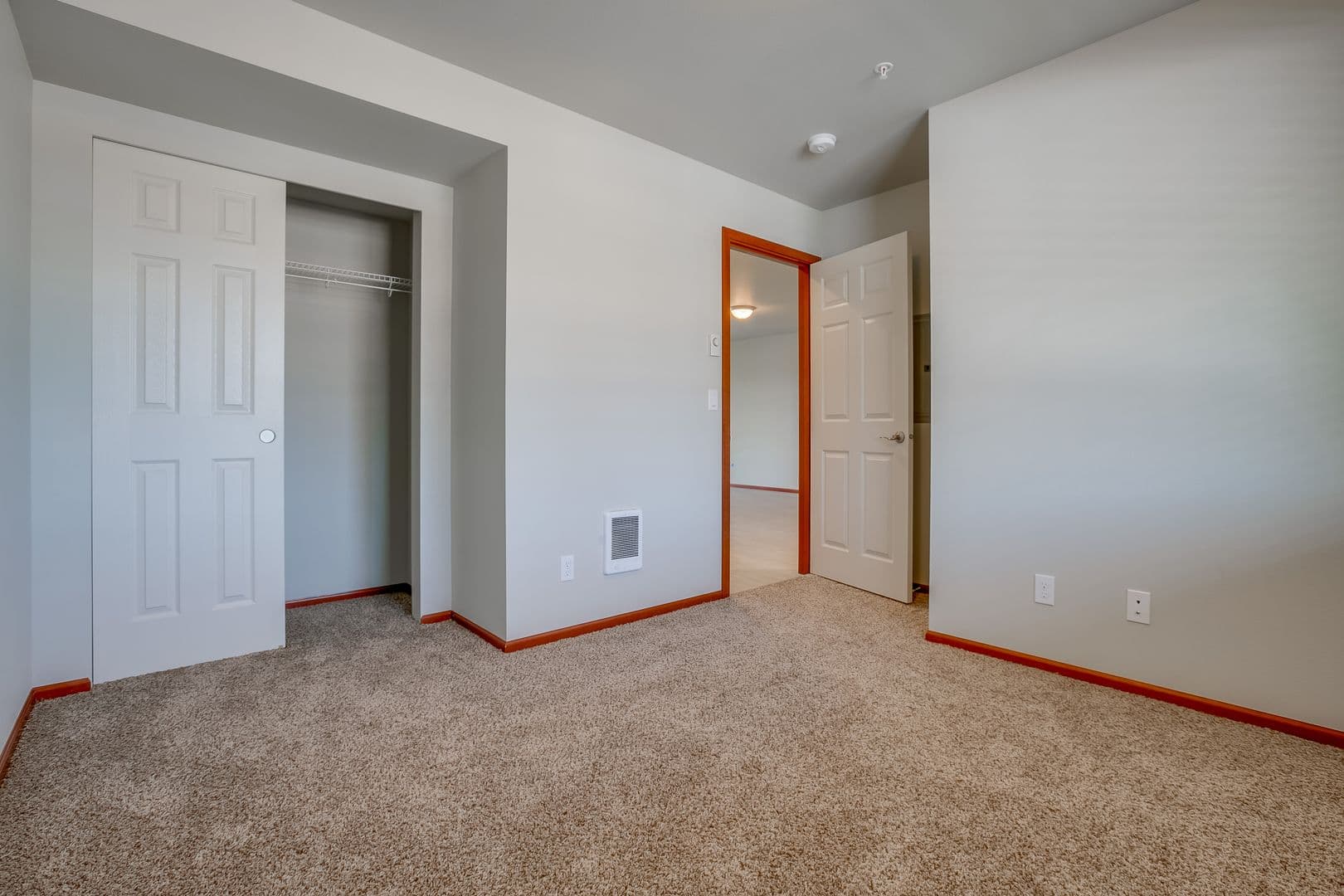 Ferndale Apartment: 5110 Labounty Drive