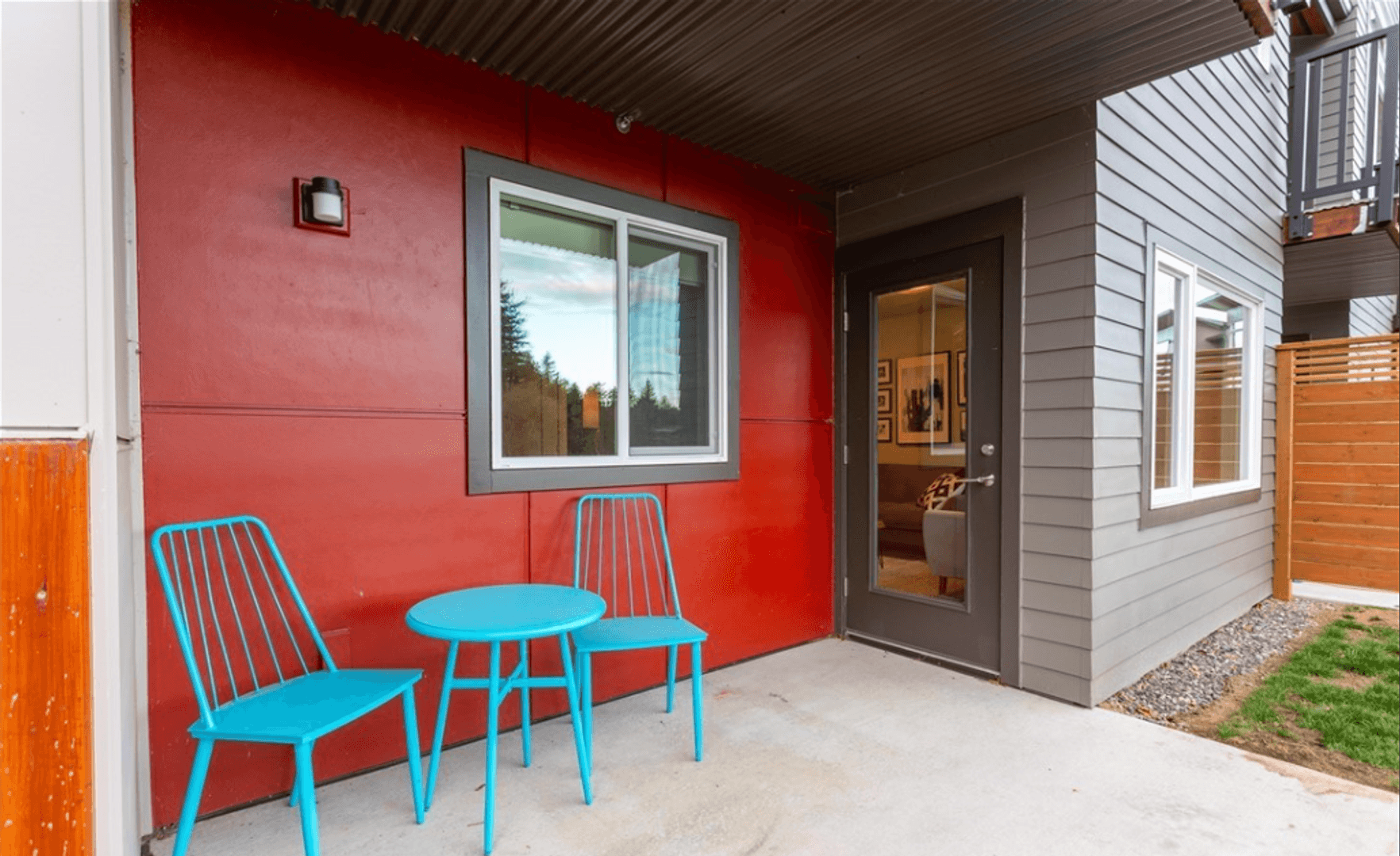 Lynden Apartment: 1882 Front Street