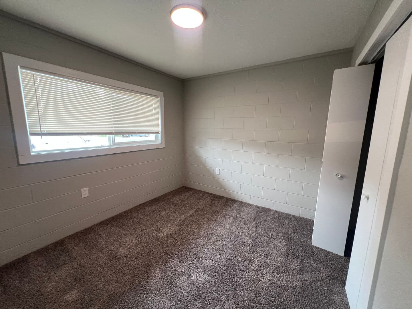 Sumas Condo: 124 Mitchell