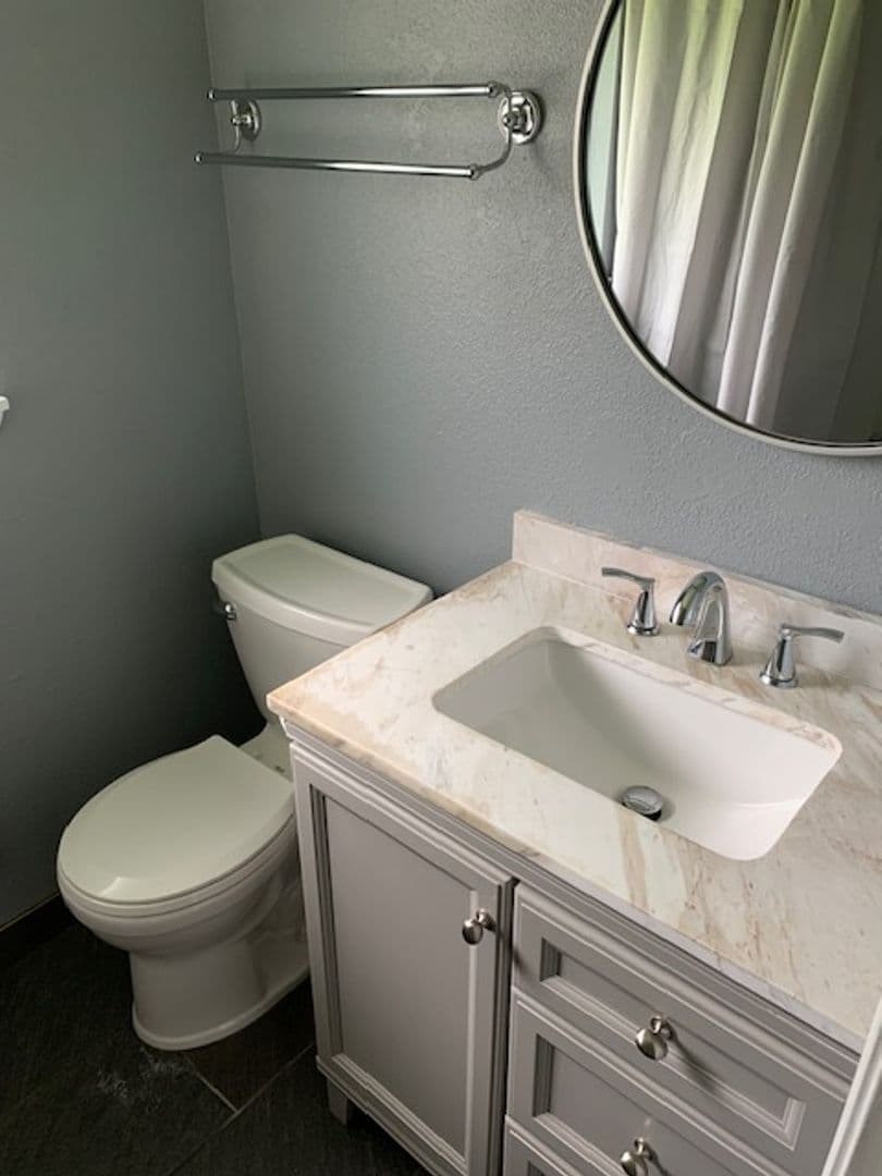 Blaine Apartment: 1241 Mitchell Ave