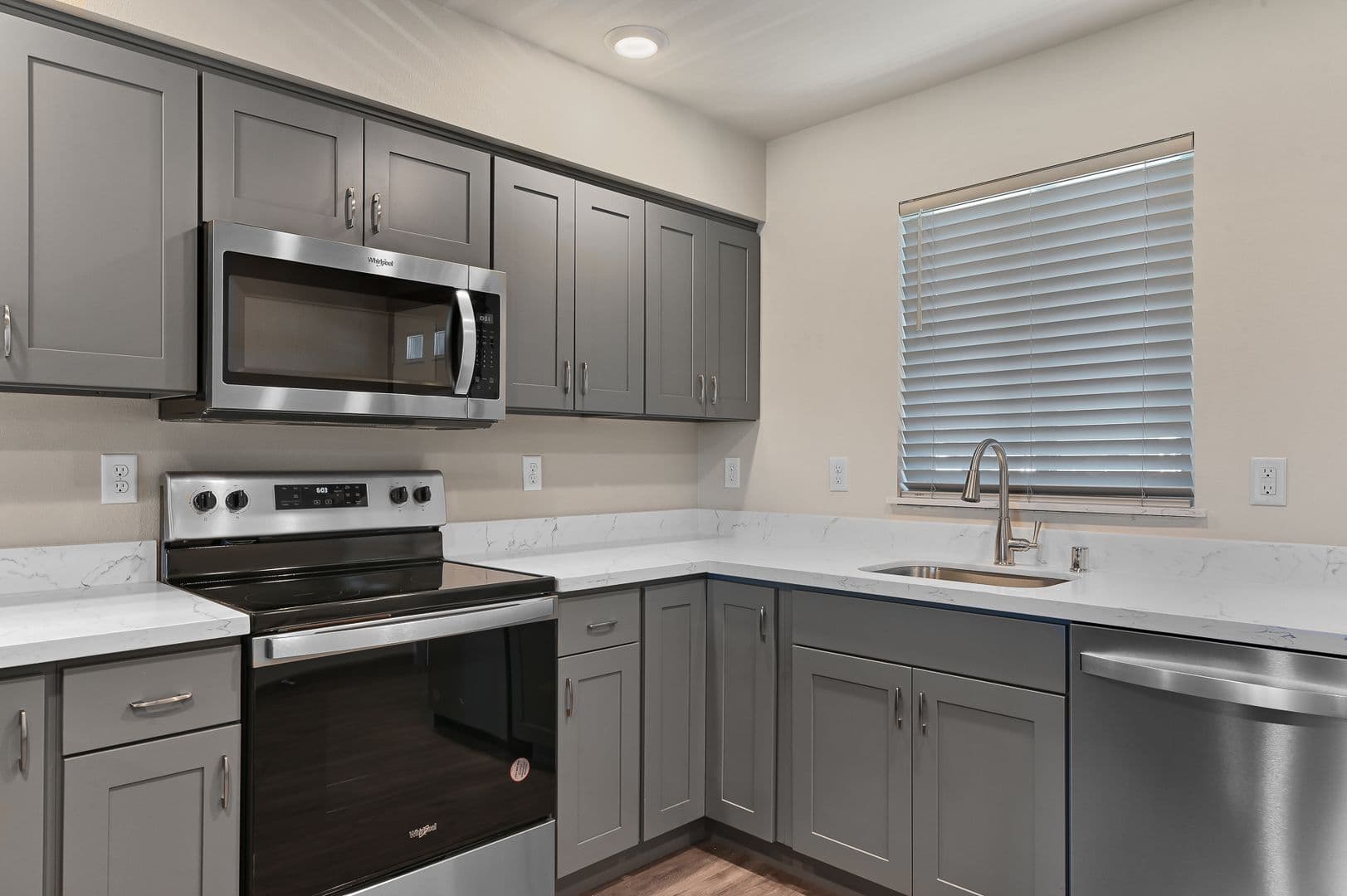 Bellingham Apartment: 515 Telegraph