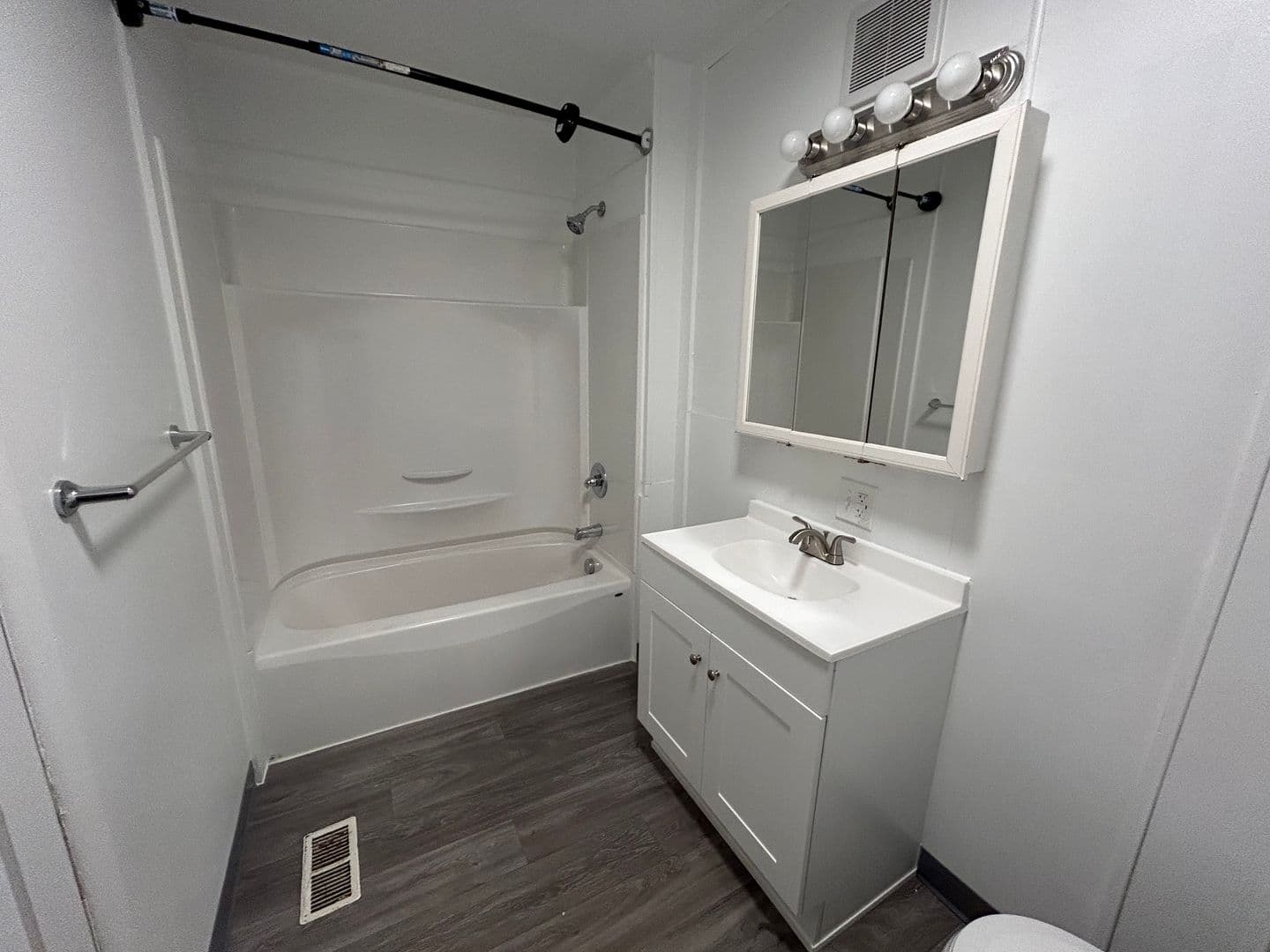 Bellingham House: 2414 Nevada Street
