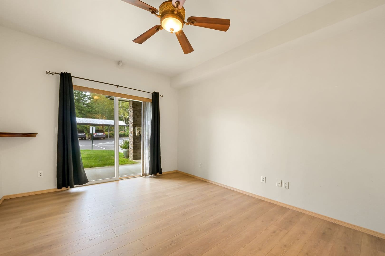 Bellingham Condo: 512 Darby Drive