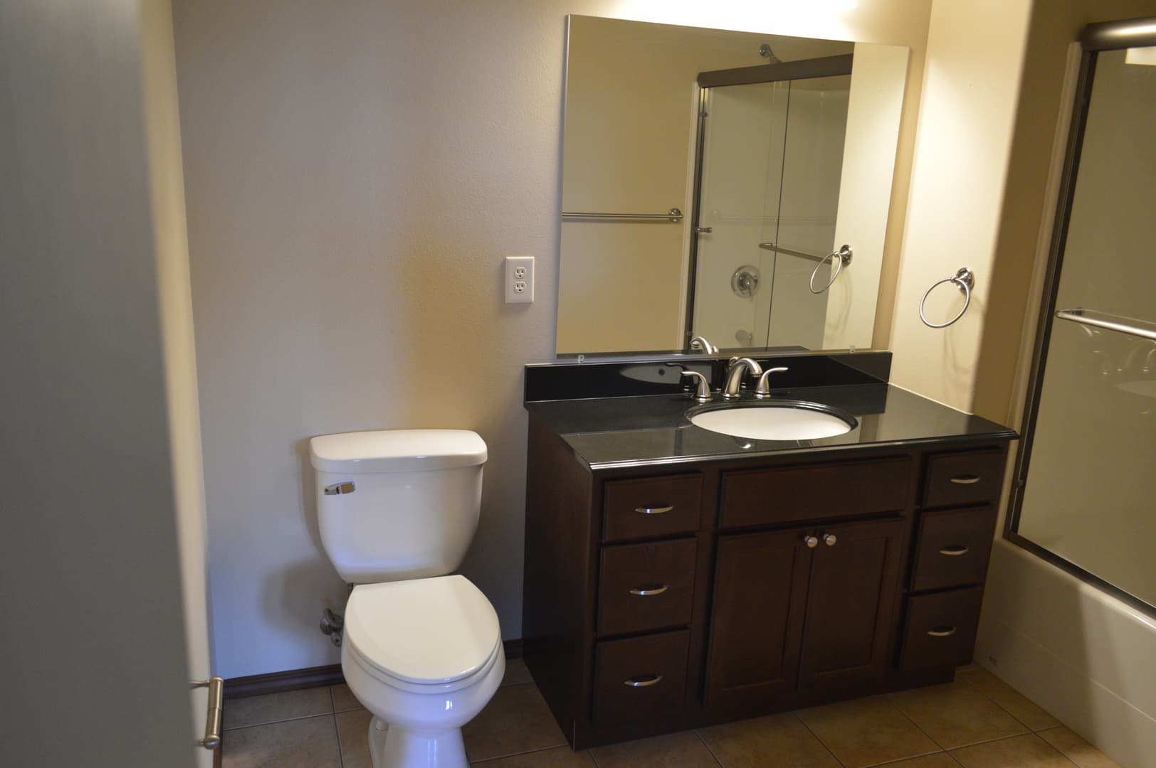 Bellingham Apartment: 4101 Deemer Road