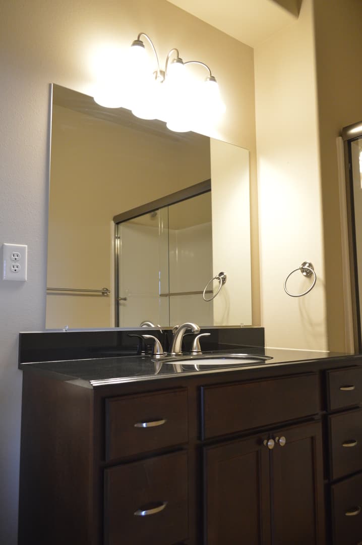 Bellingham Apartment: 4101 Deemer Road