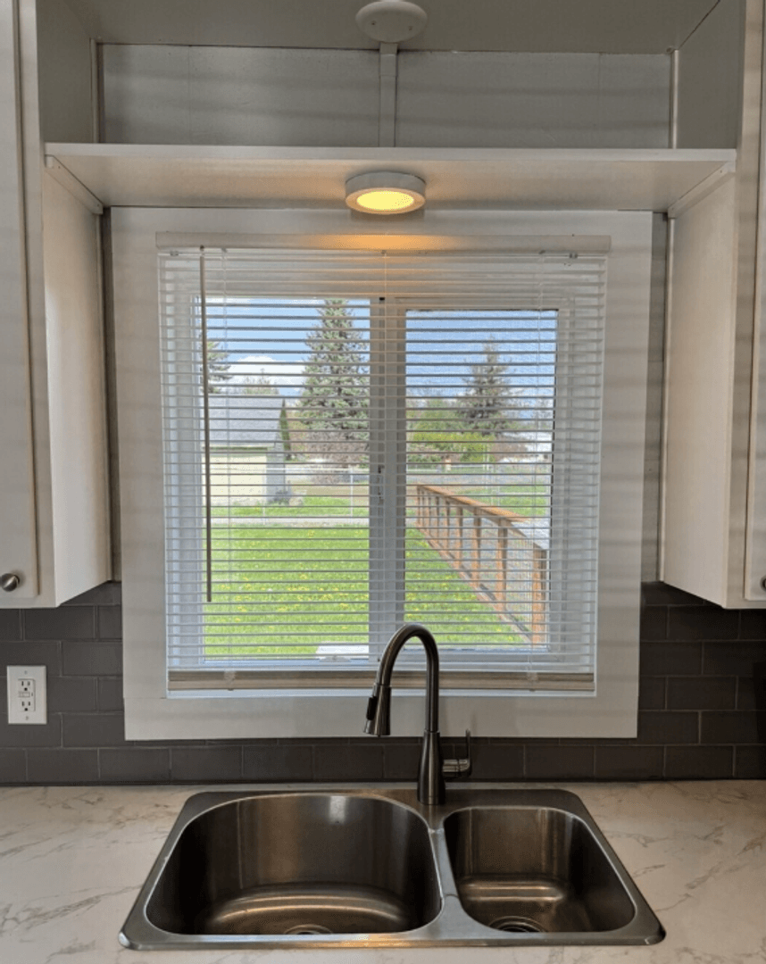 Sumas Condo: 124 Mitchell
