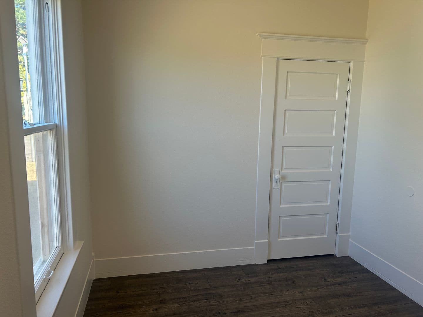Ferndale Apartment: 5651 1st Ave