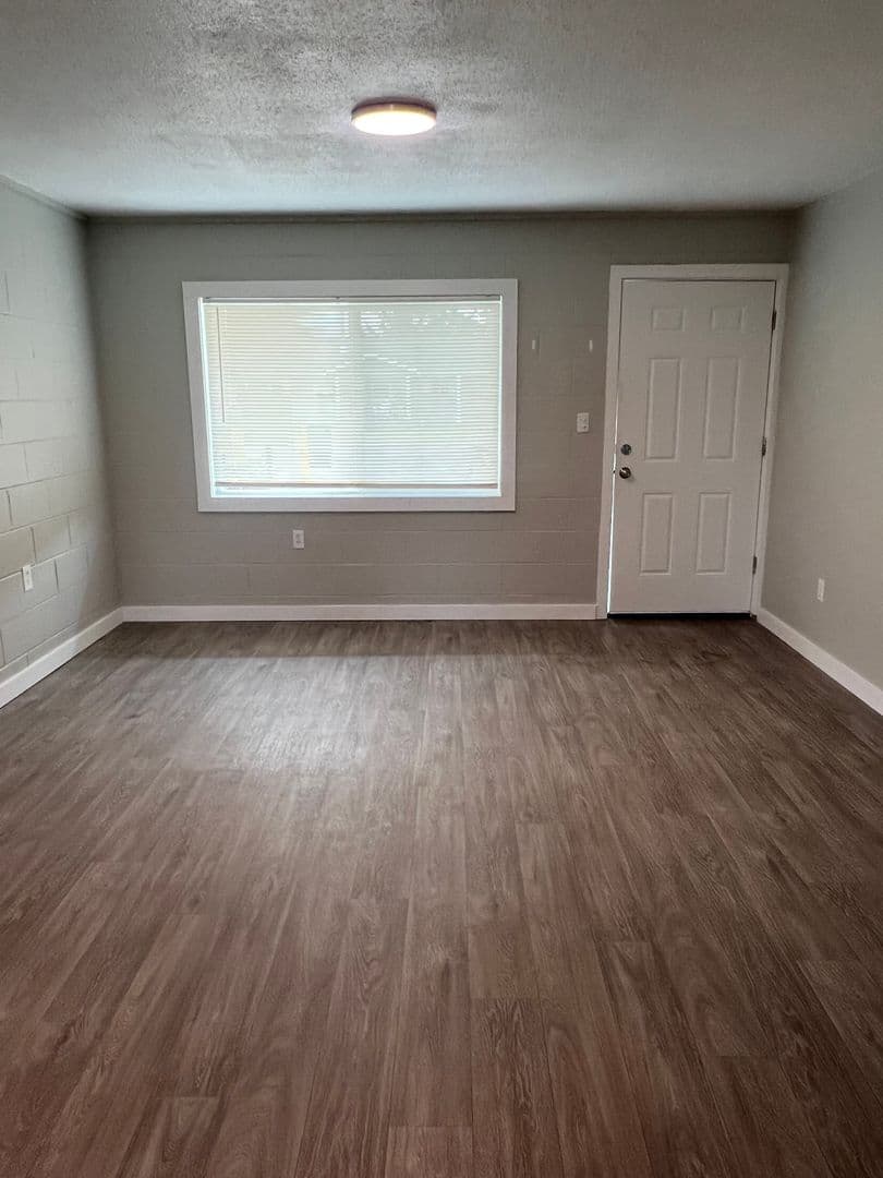 Sumas Condo: 124 Mitchell