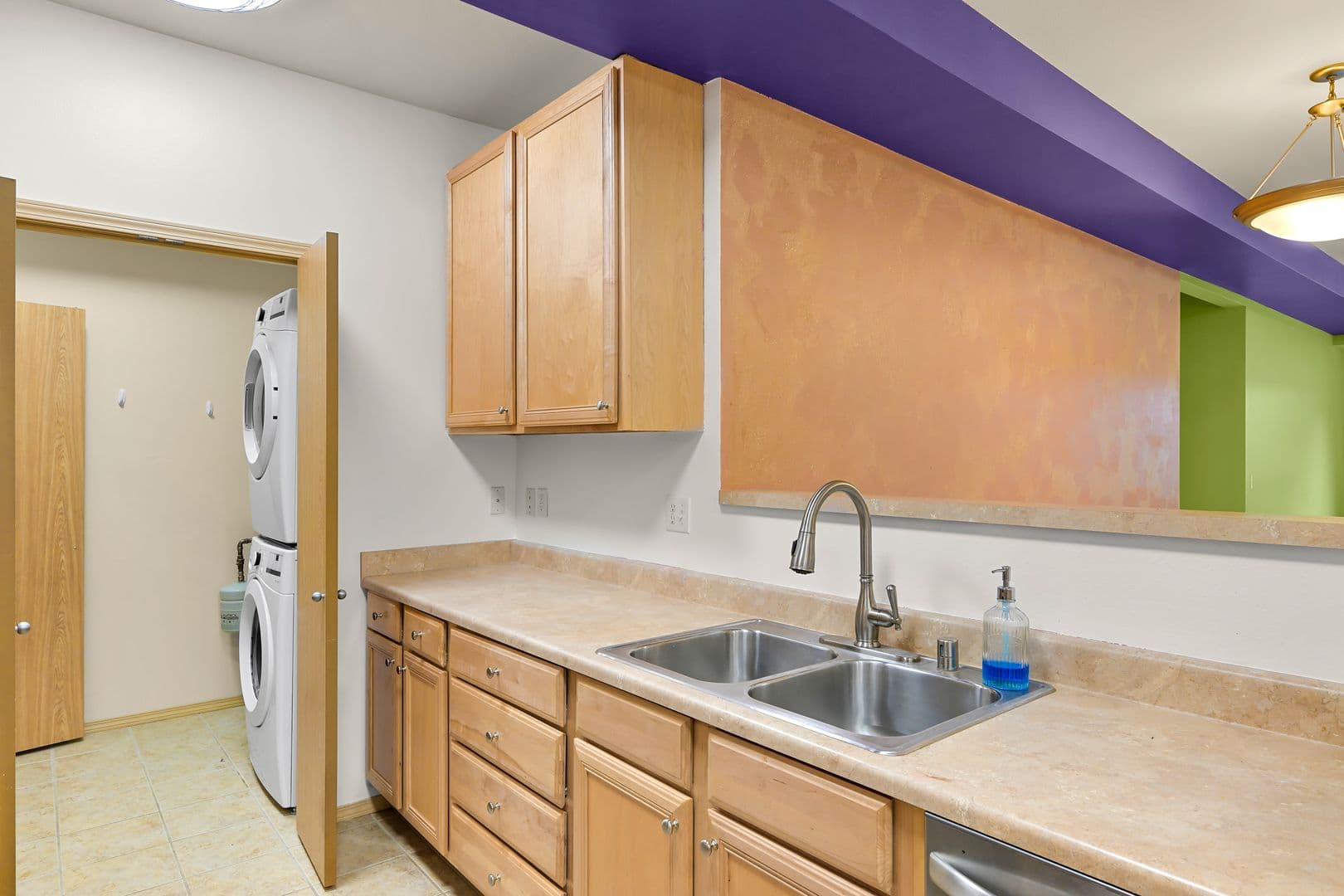 Bellingham Condo: 512 Darby Drive