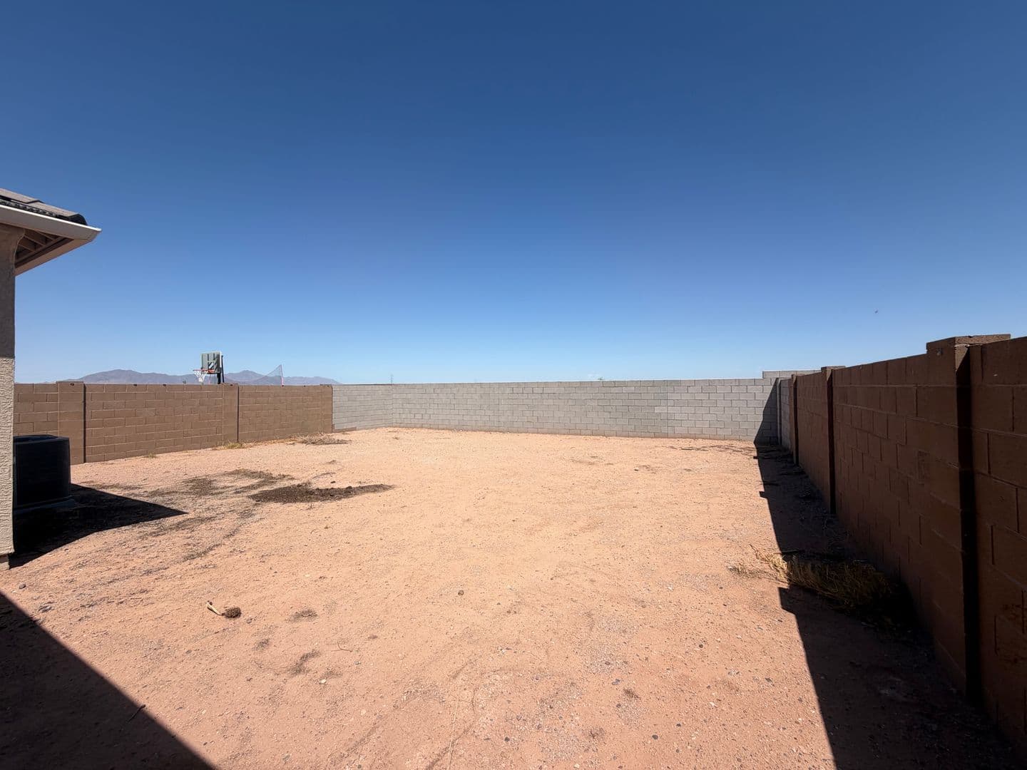 Maricopa House: 40946 W Hillman Dr