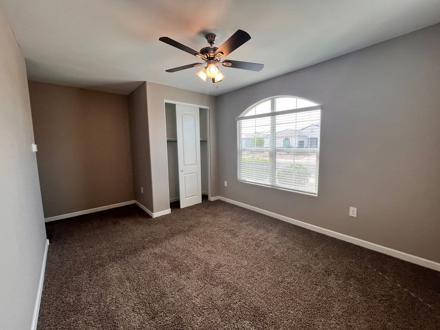 Maricopa House: 37824 W Santa Clara Ave