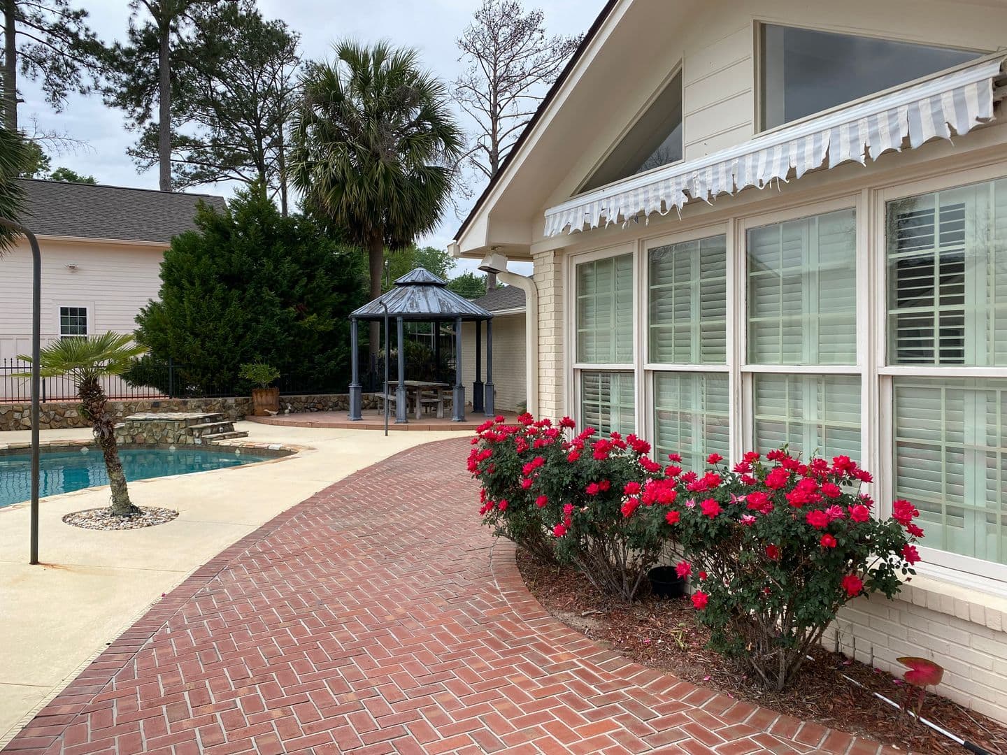 Quitman House: 1407 Camellia Dr.