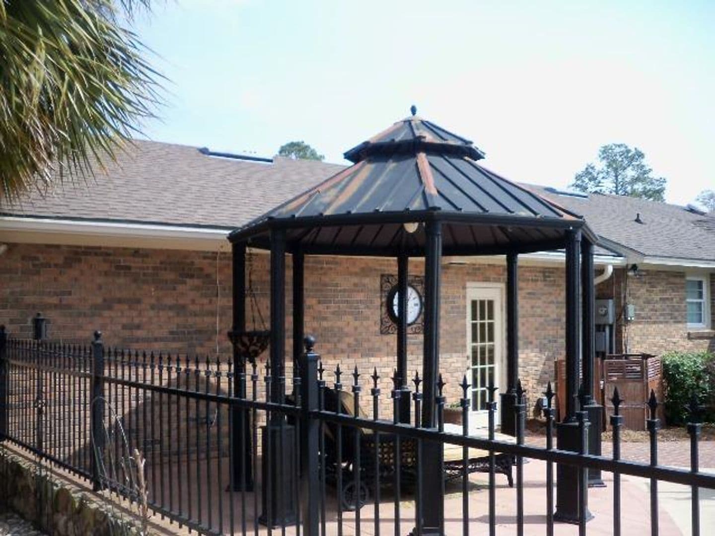 Quitman House: 1407 Camellia Dr.