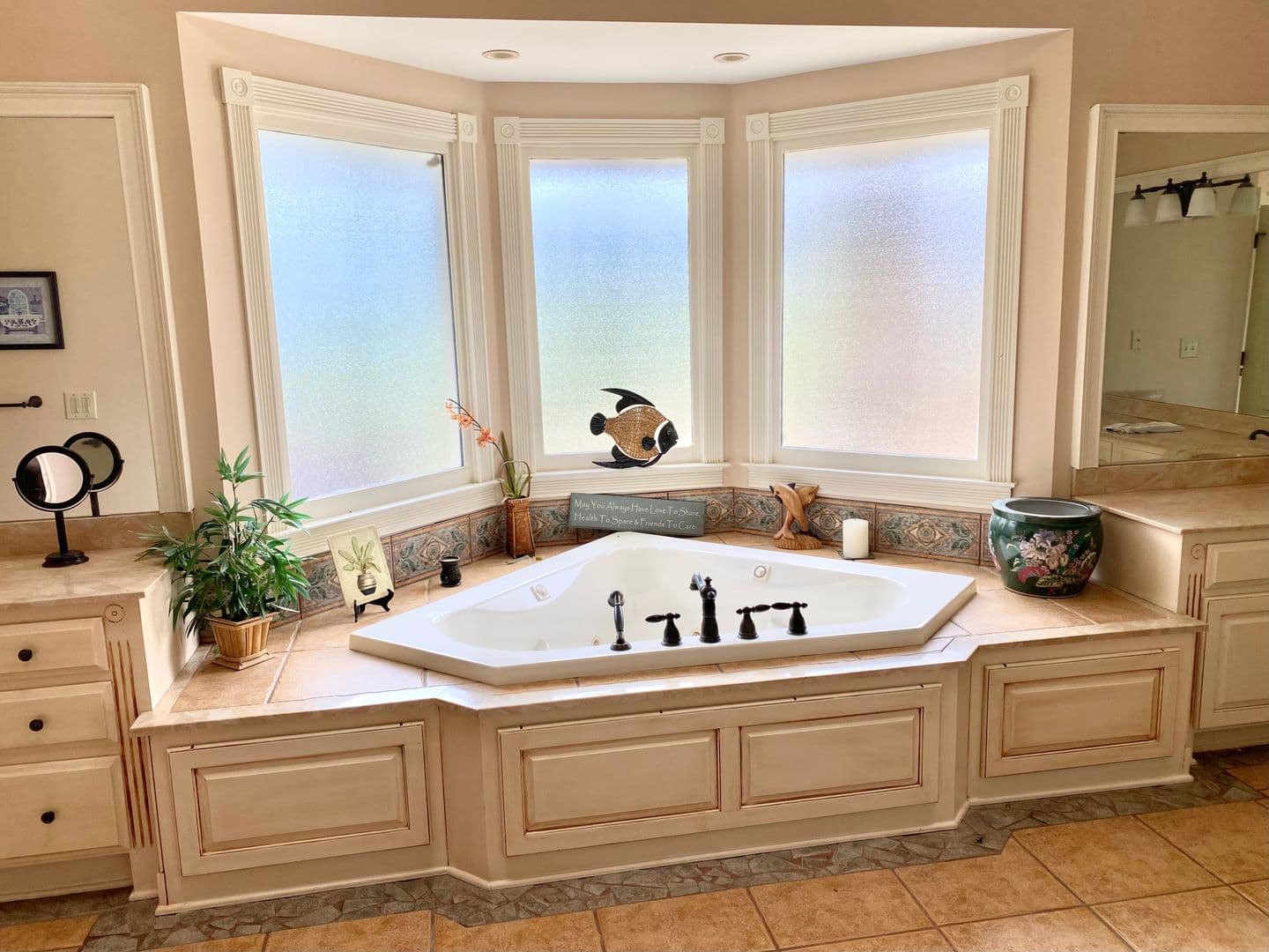 Quitman House: 1407 Camellia Dr.