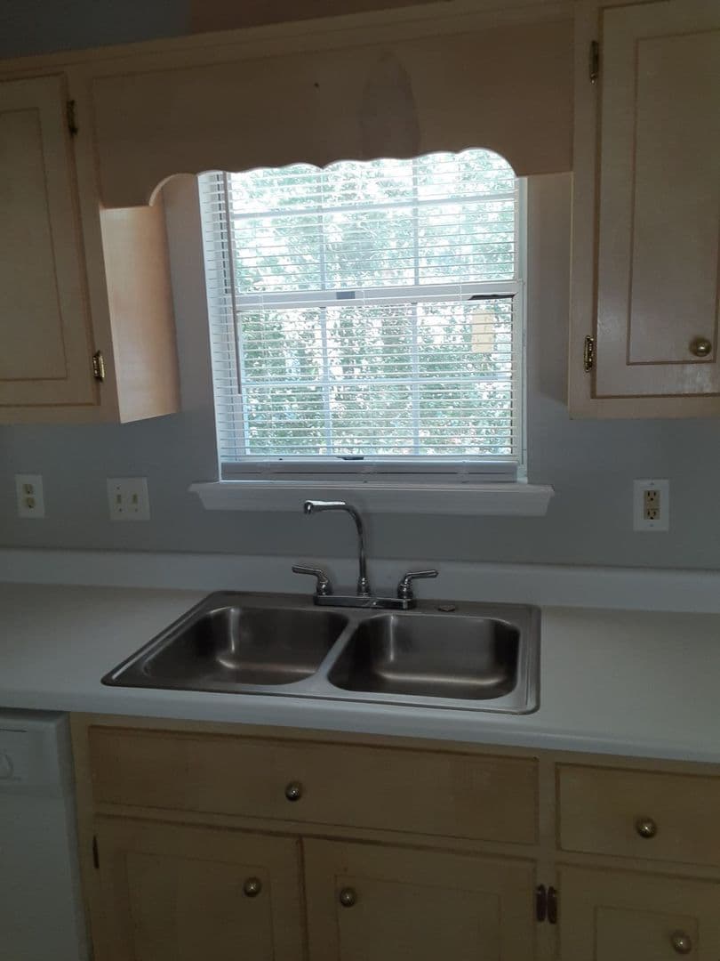 Valdosta Townhome: 1498 Ricardo Street