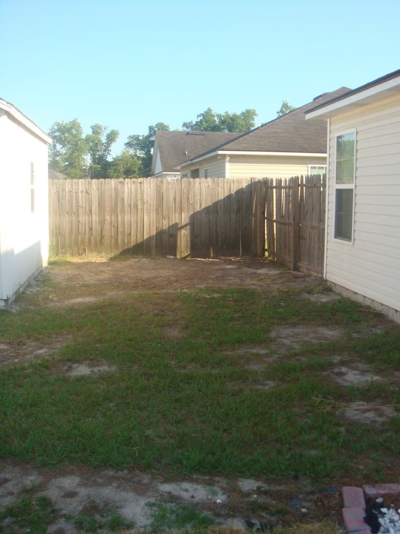 Hahira House: 819 Madelyn St.