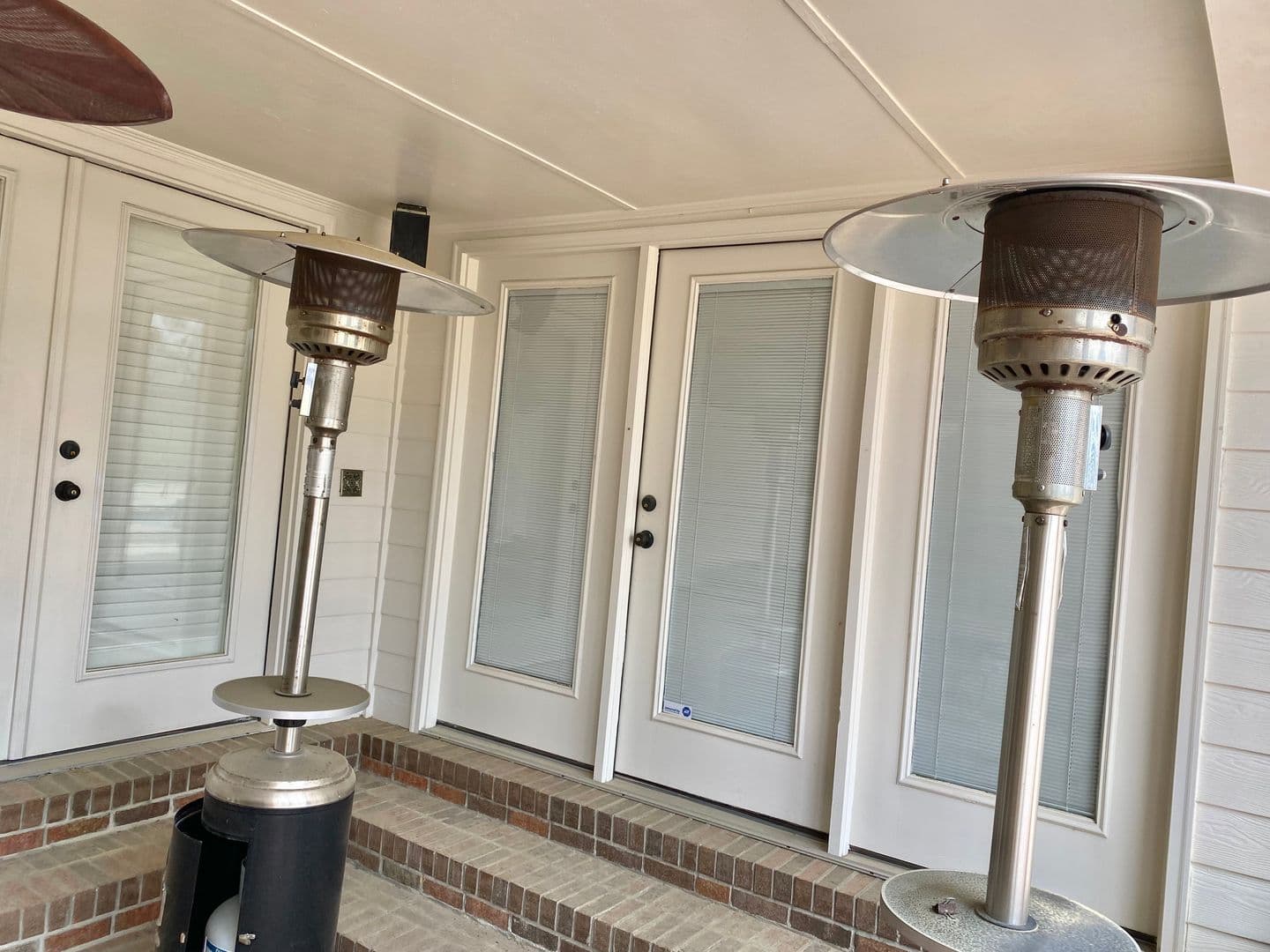 Quitman House: 1407 Camellia Dr.