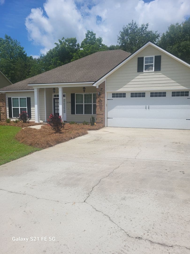 Hahira House: 5196 Carlton Ridge Cir