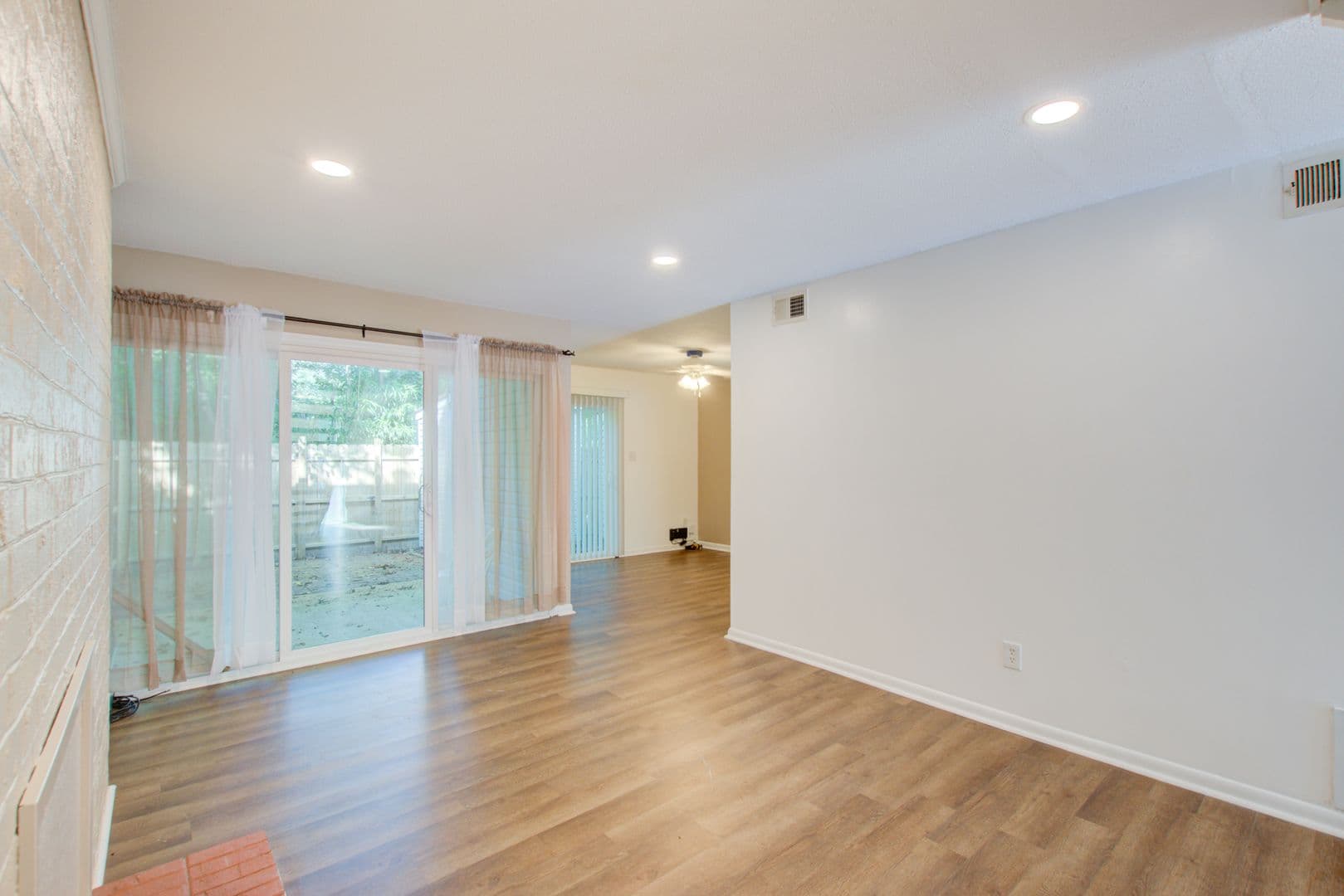 Virginia Beach Townhome: 6480 Duquesne PIace