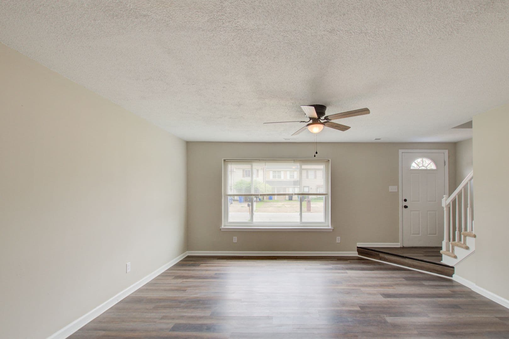 Virginia Beach House: 5375 Grand Lake Crescent