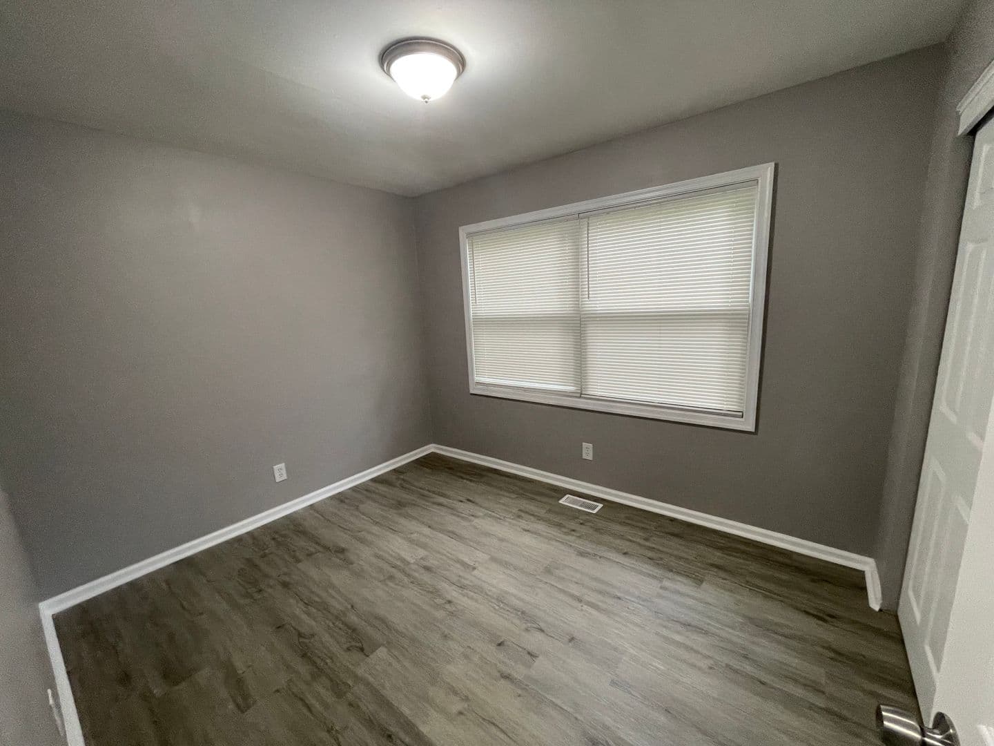 Portsmouth Apartment: 2912 Wesley Street