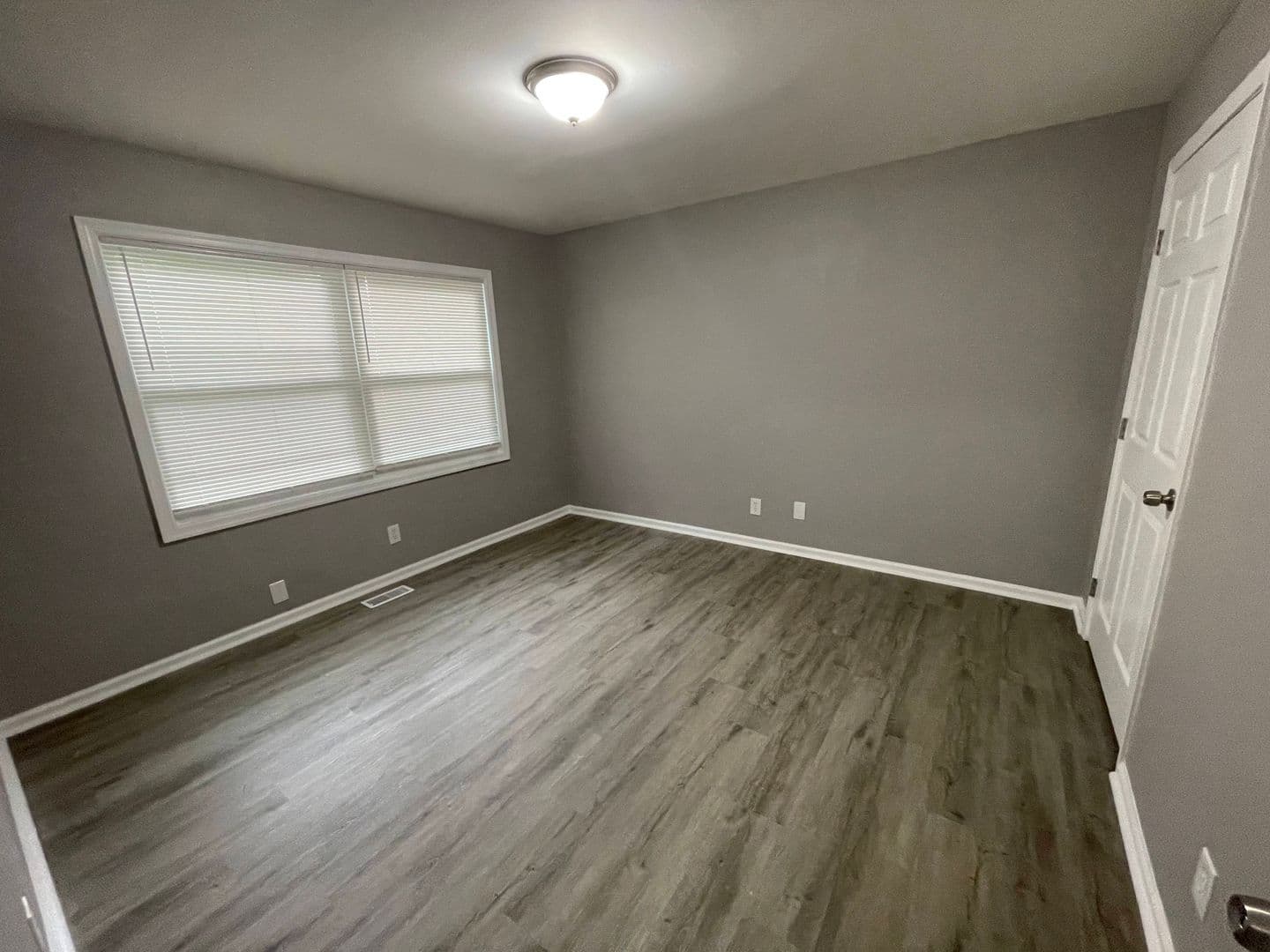 Portsmouth Apartment: 2912 Wesley Street