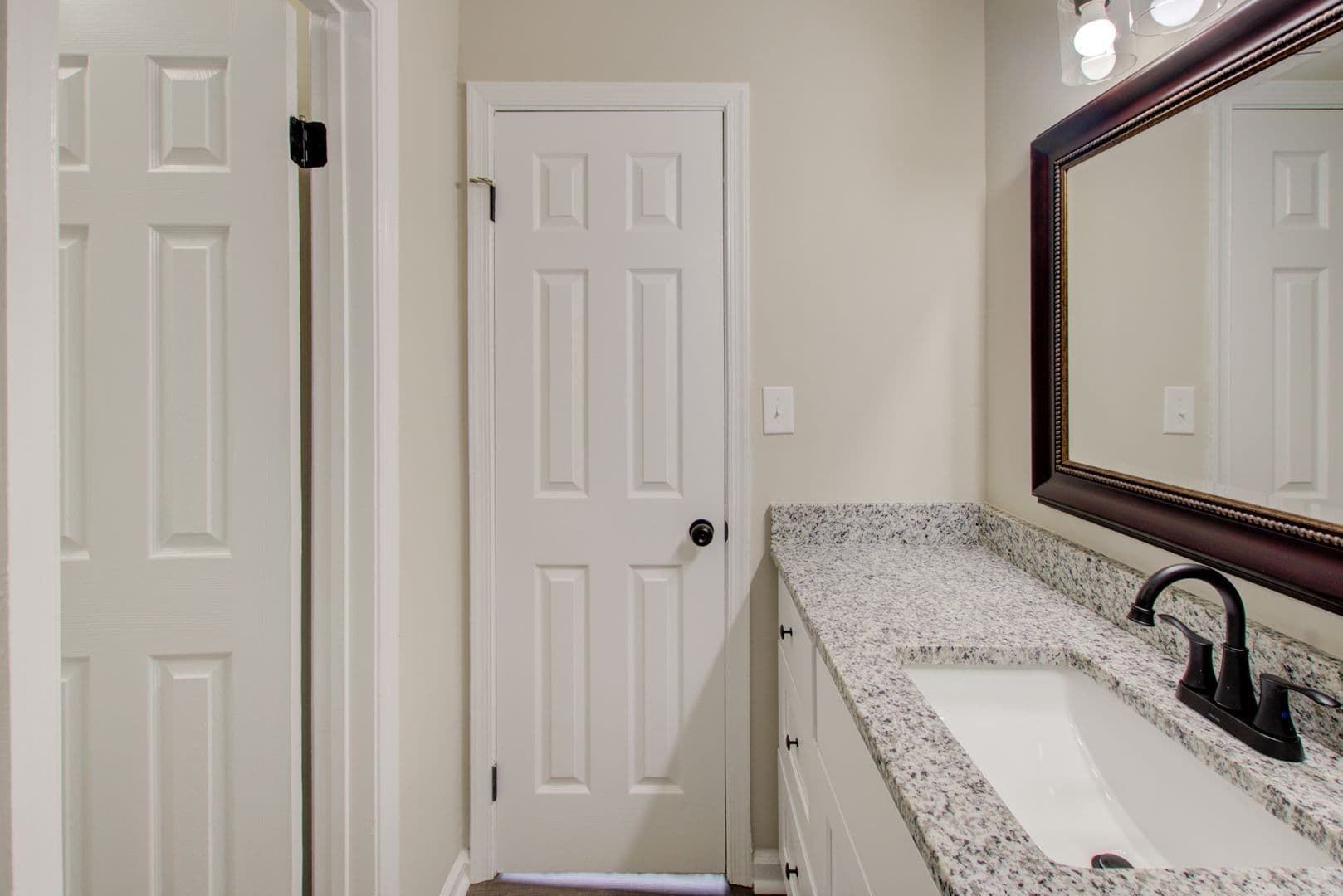 Virginia Beach House: 5375 Grand Lake Crescent