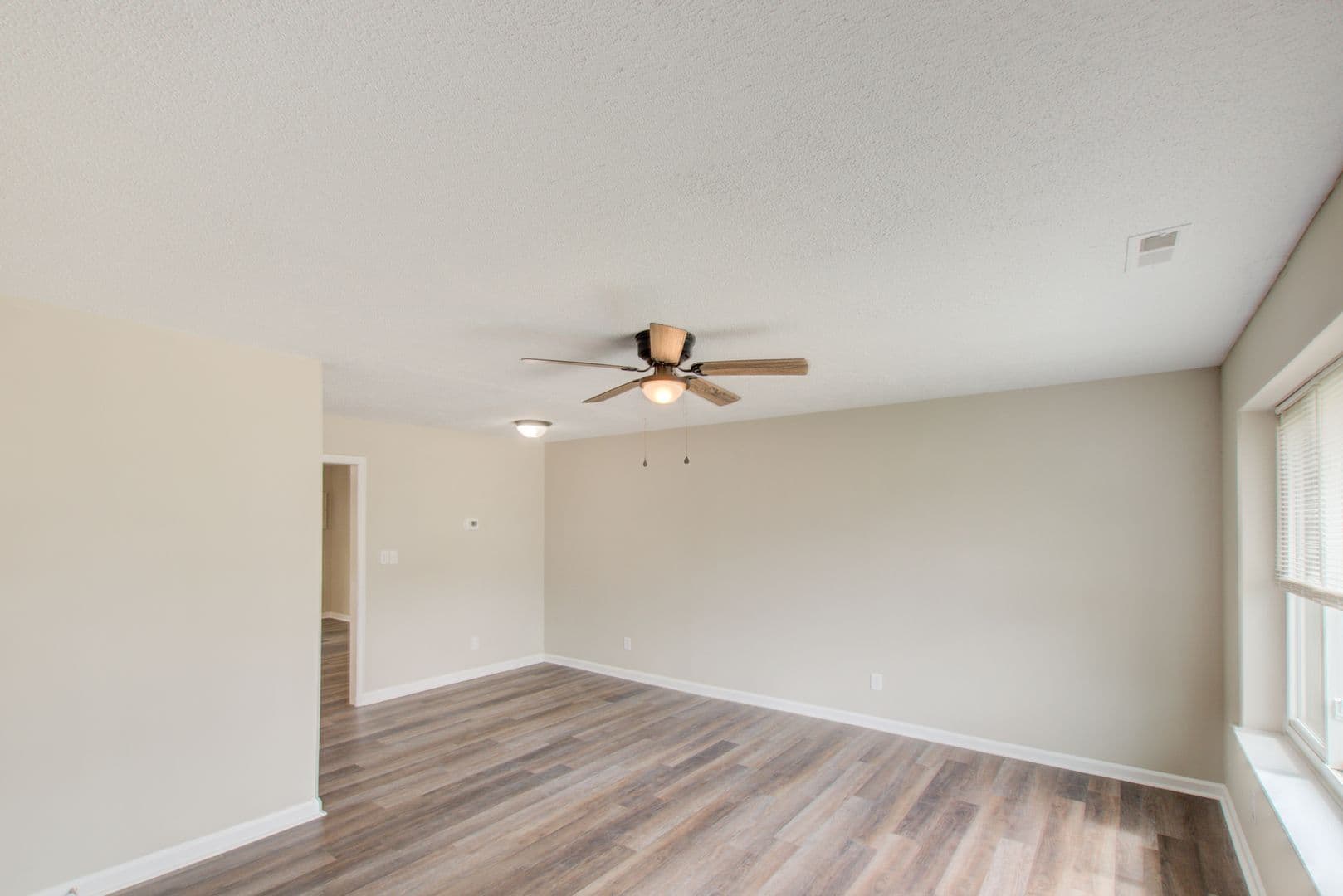 Virginia Beach House: 5375 Grand Lake Crescent