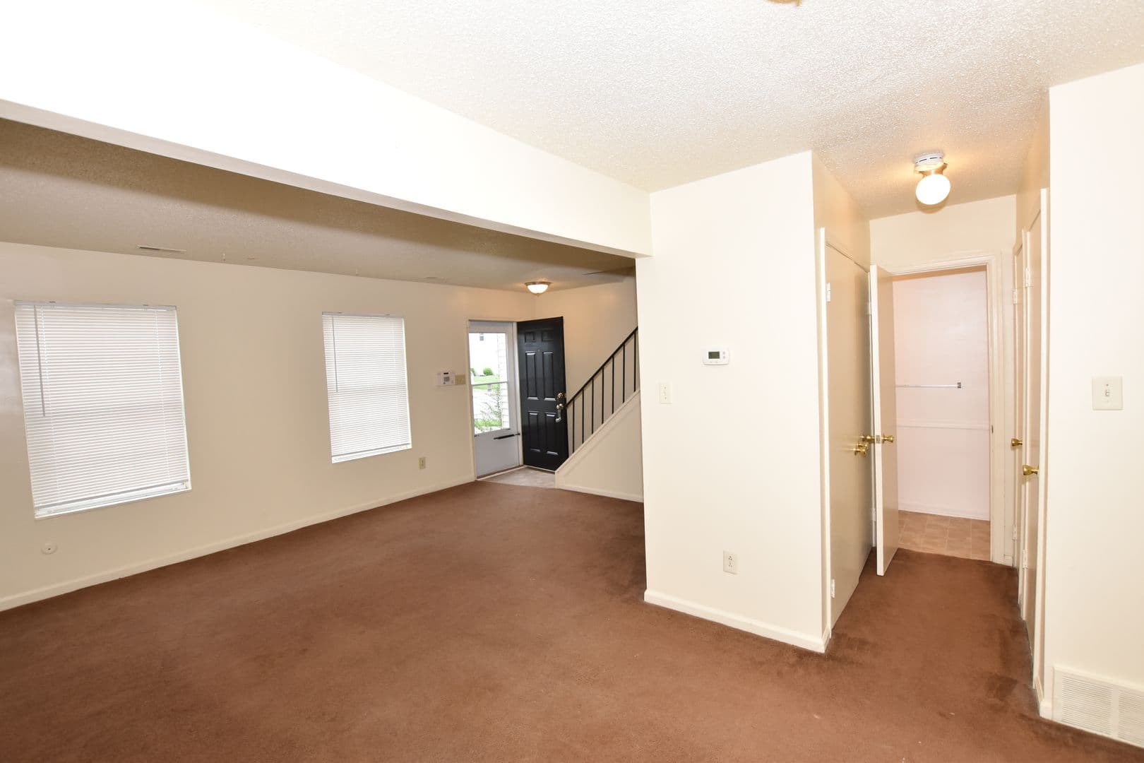 Virginia Beach Townhome: 6006 Edgelake Drive
