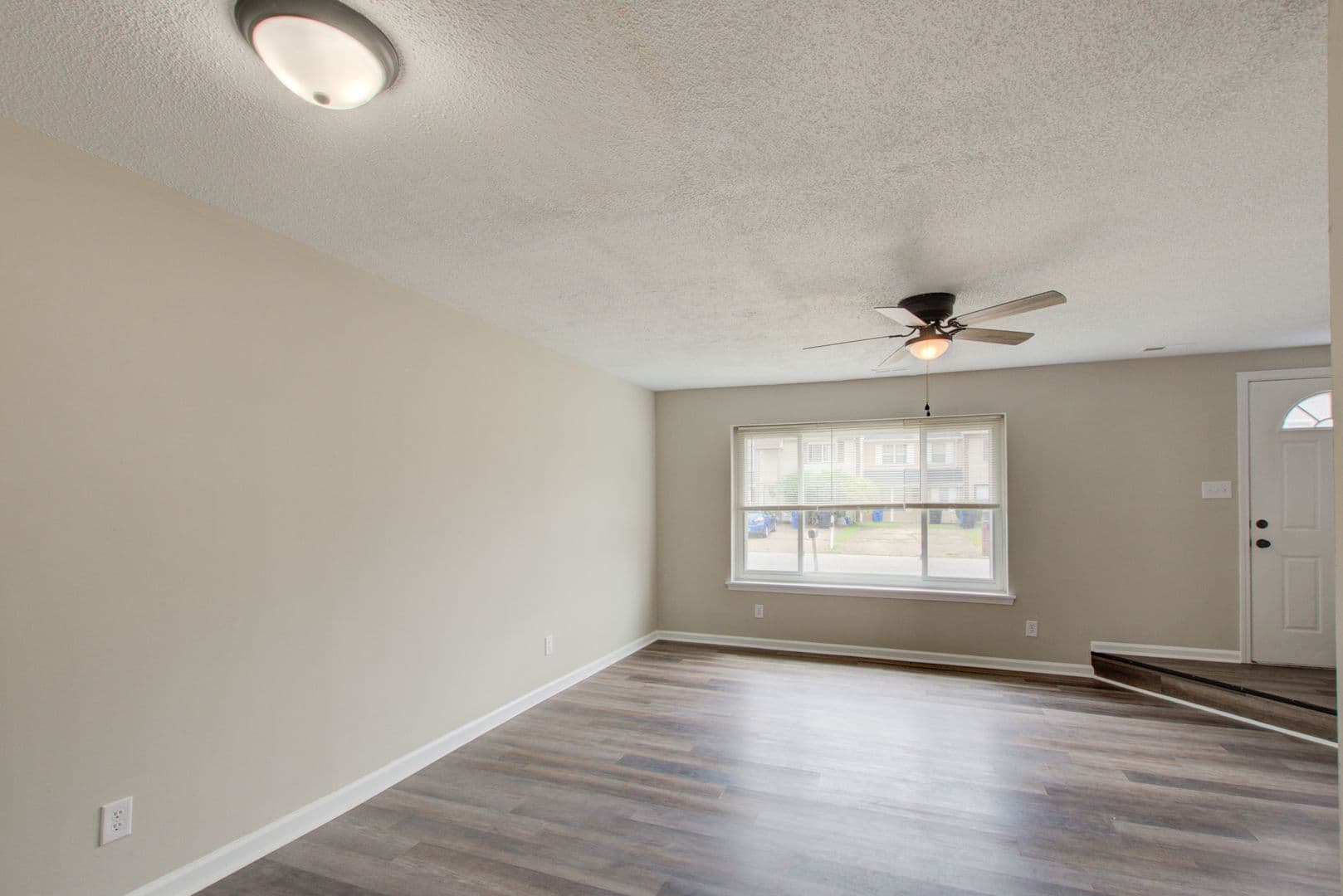 Virginia Beach House: 5375 Grand Lake Crescent