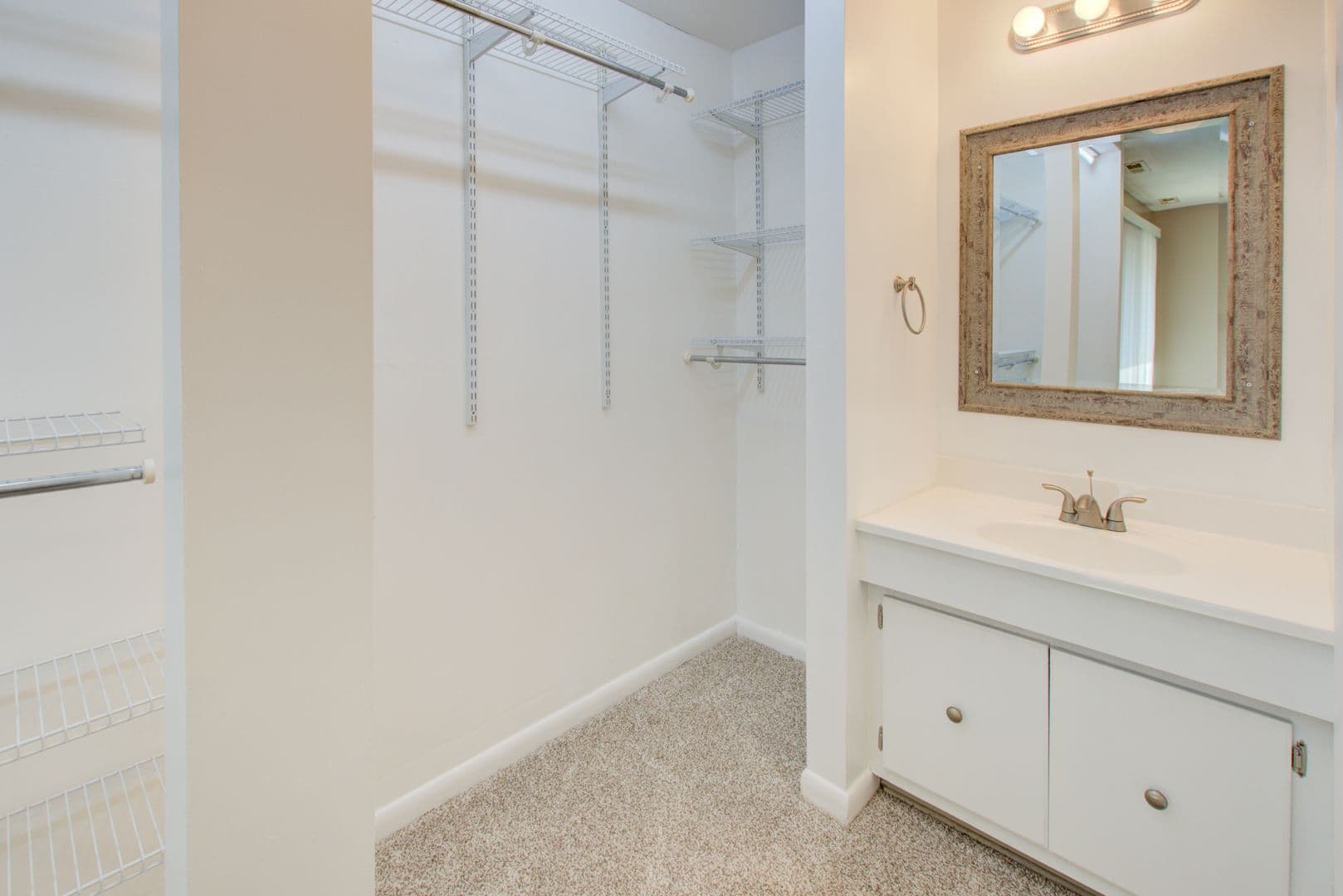Virginia Beach Townhome: 6480 Duquesne PIace