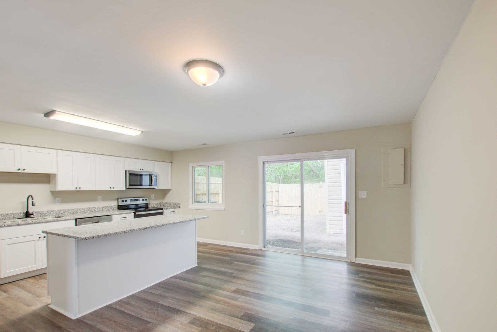 Virginia Beach House: 5375 Grand Lake Crescent