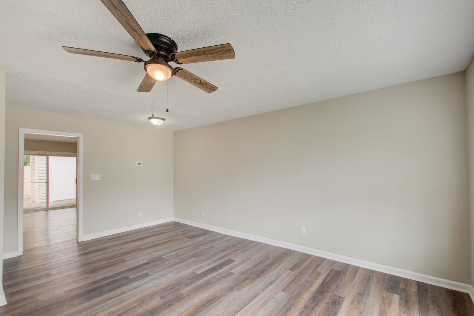Virginia Beach House: 5375 Grand Lake Crescent